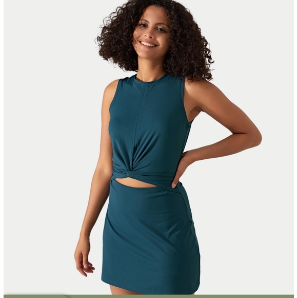 Halara Small dress with shorts - Picture 3 of 6